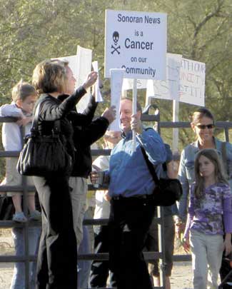 ron weiss picketing